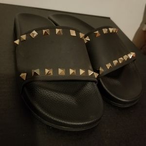 Studded rubber slides
